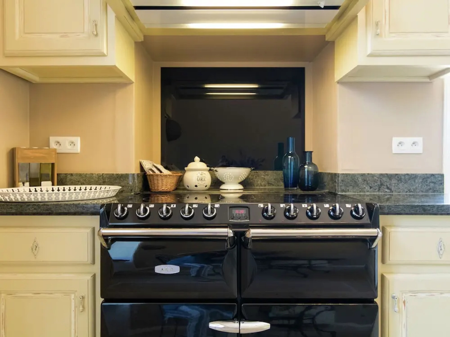 Upscale Mansion in Brouchaud With Views Across Private Pool