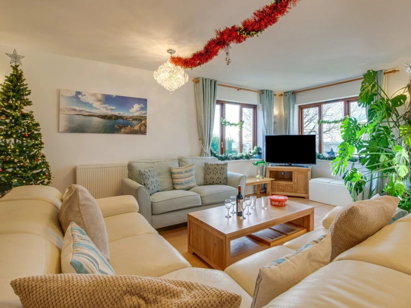 Comfortable, Bright Holiday Home With Private Garden in the South of Cornwall