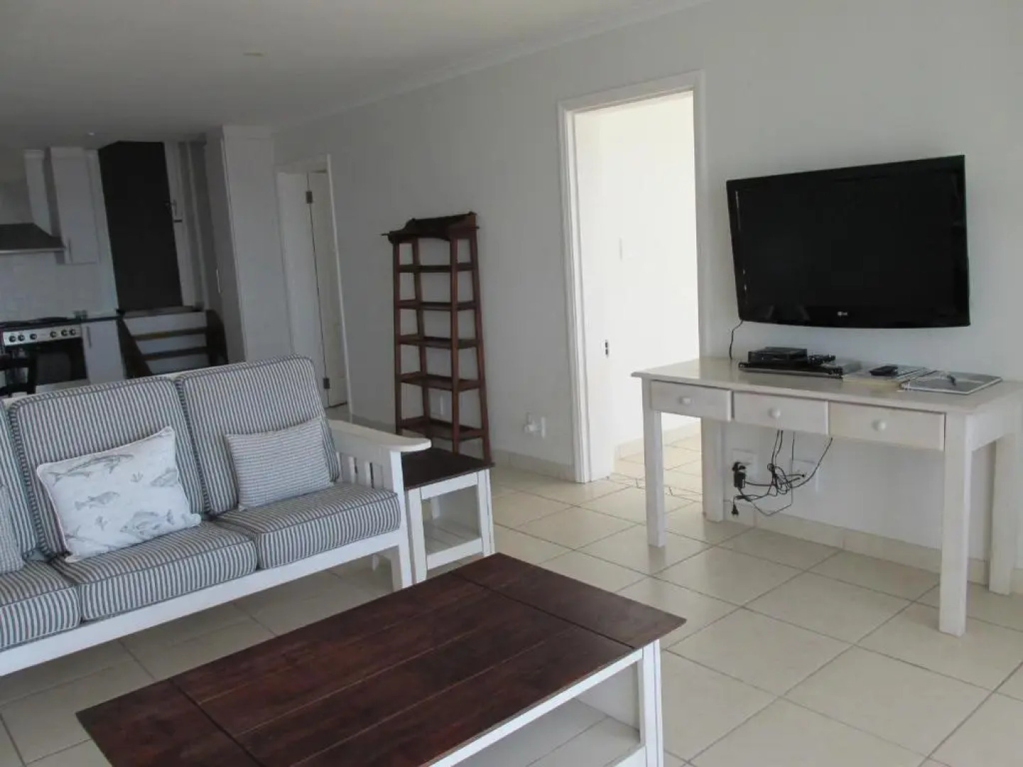 Point Village Accommodation - Linda