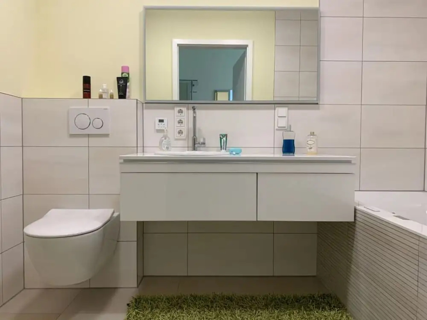 Mosel Sky Lounge With Loggia & Panoramic View