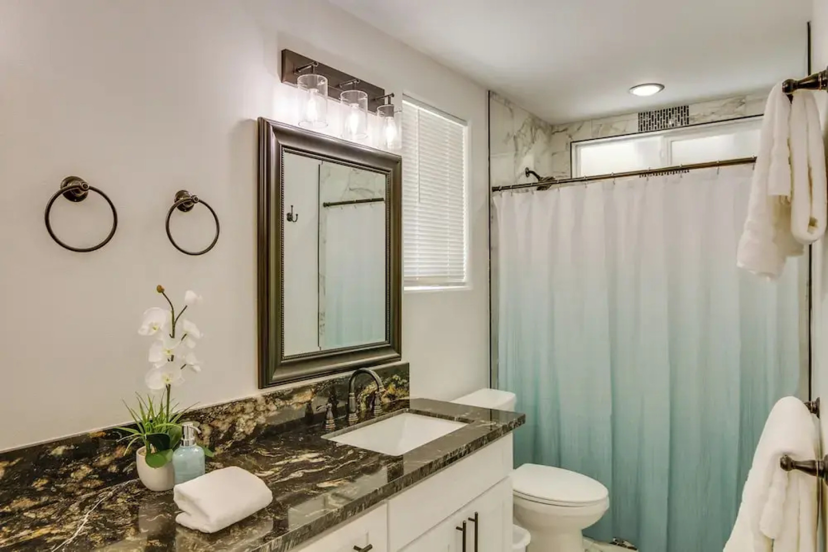 Keaau Getaway w/ Patio, 3 Mi to Shipman Beach!