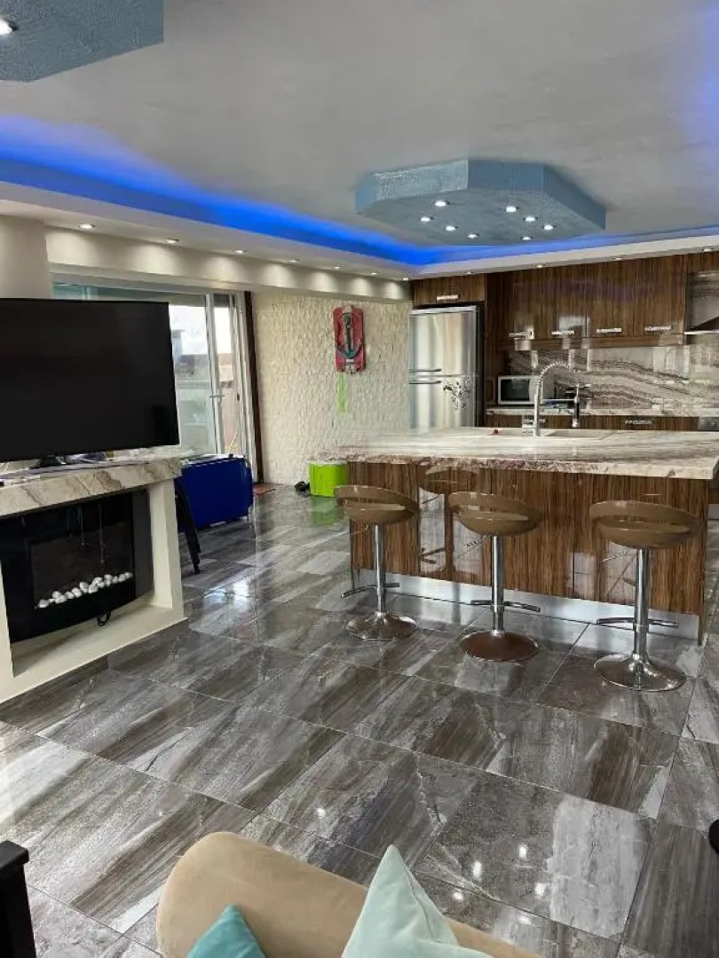 Πολυτελείς διαμερισμα 5 μέτρα από την θάλασσα 6 ατομων