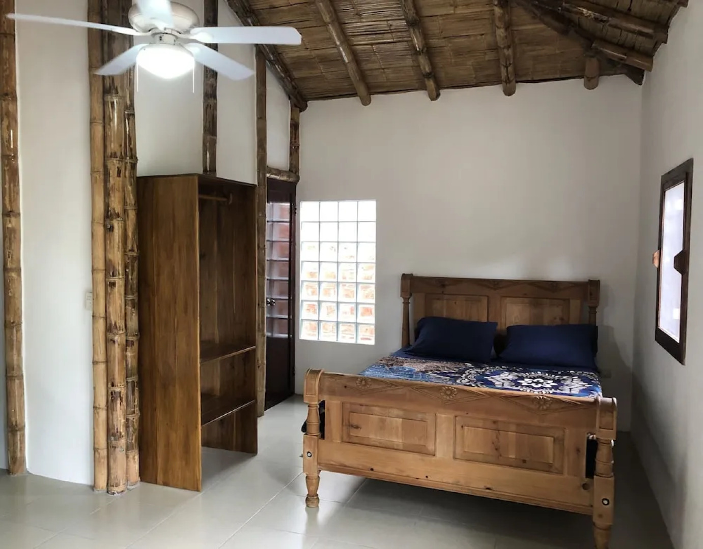 CanoaOasis Private, exclusive estate, 1 acre tropical paradise, directly on private beach area