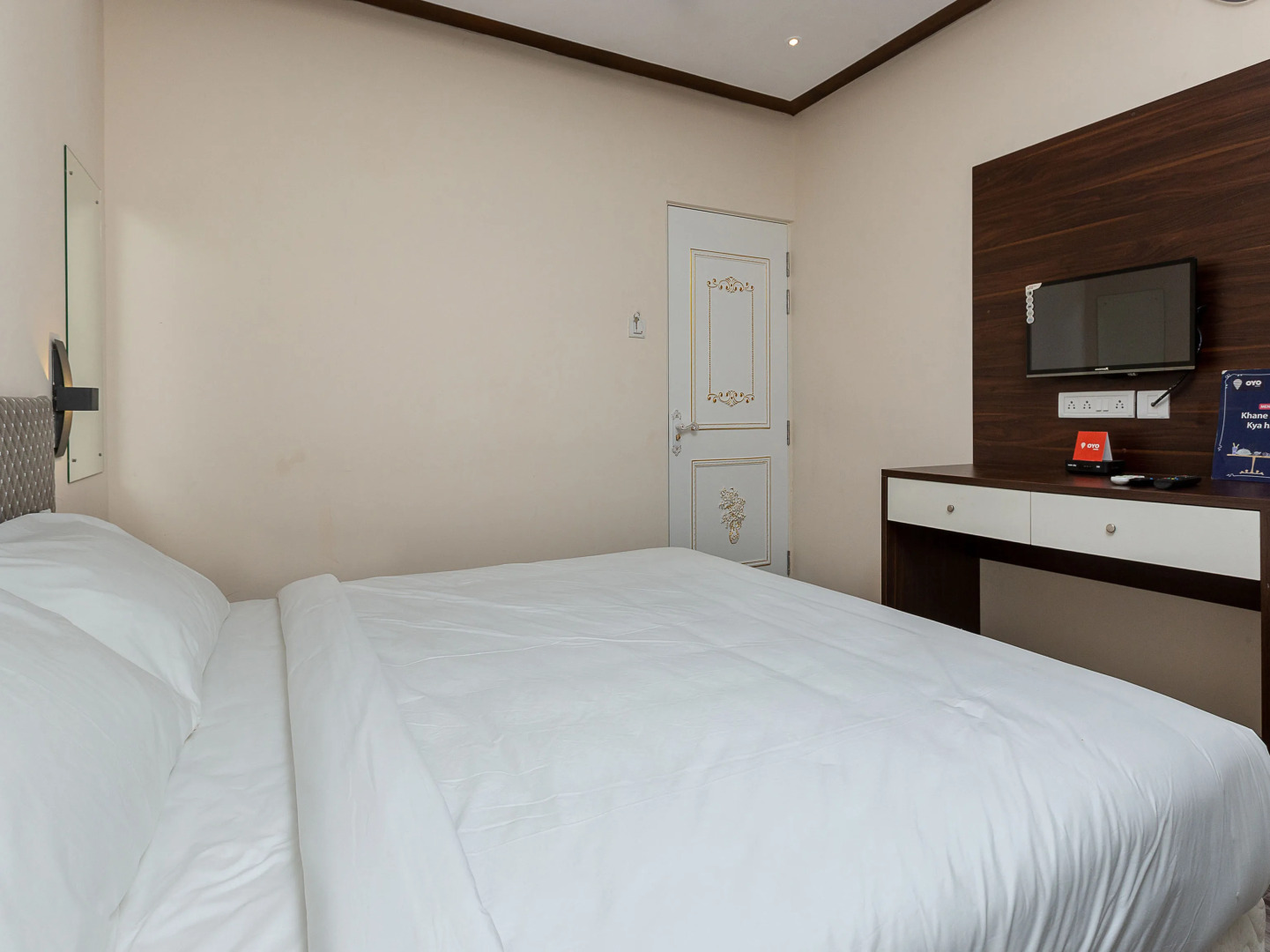 OYO 20021 Flagship Siruseri OMR