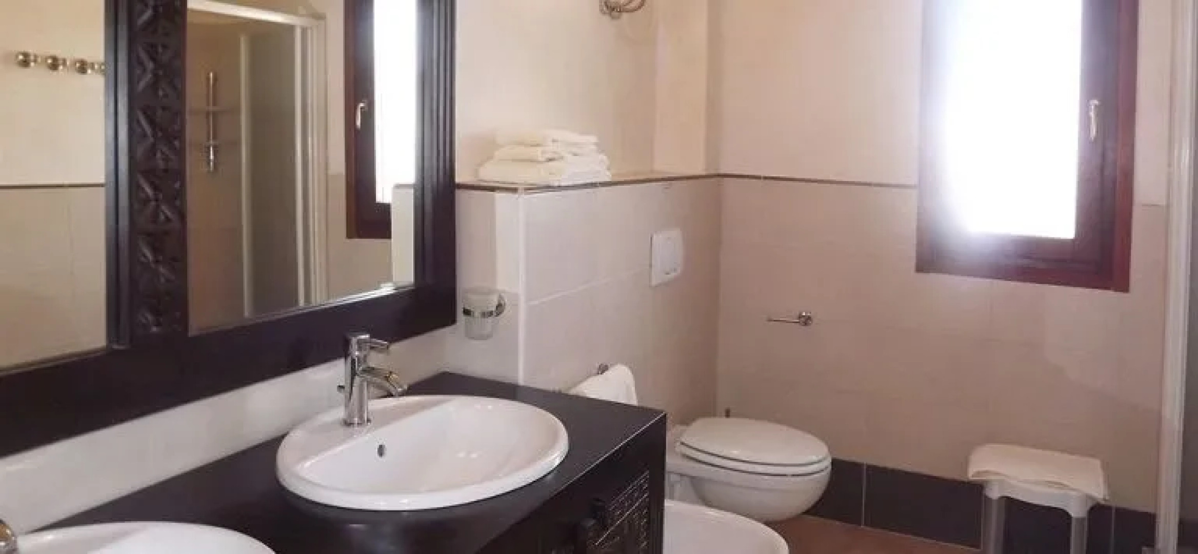 Djadsal Moradias Tropical Resort