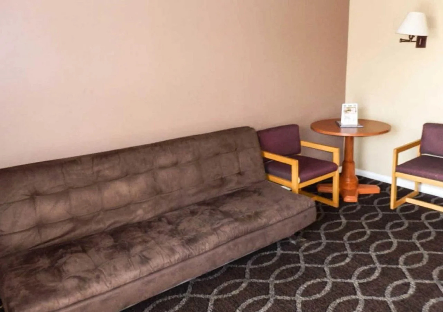 Red Roof PLUS+ & Suites Virginia Beach – Seaside