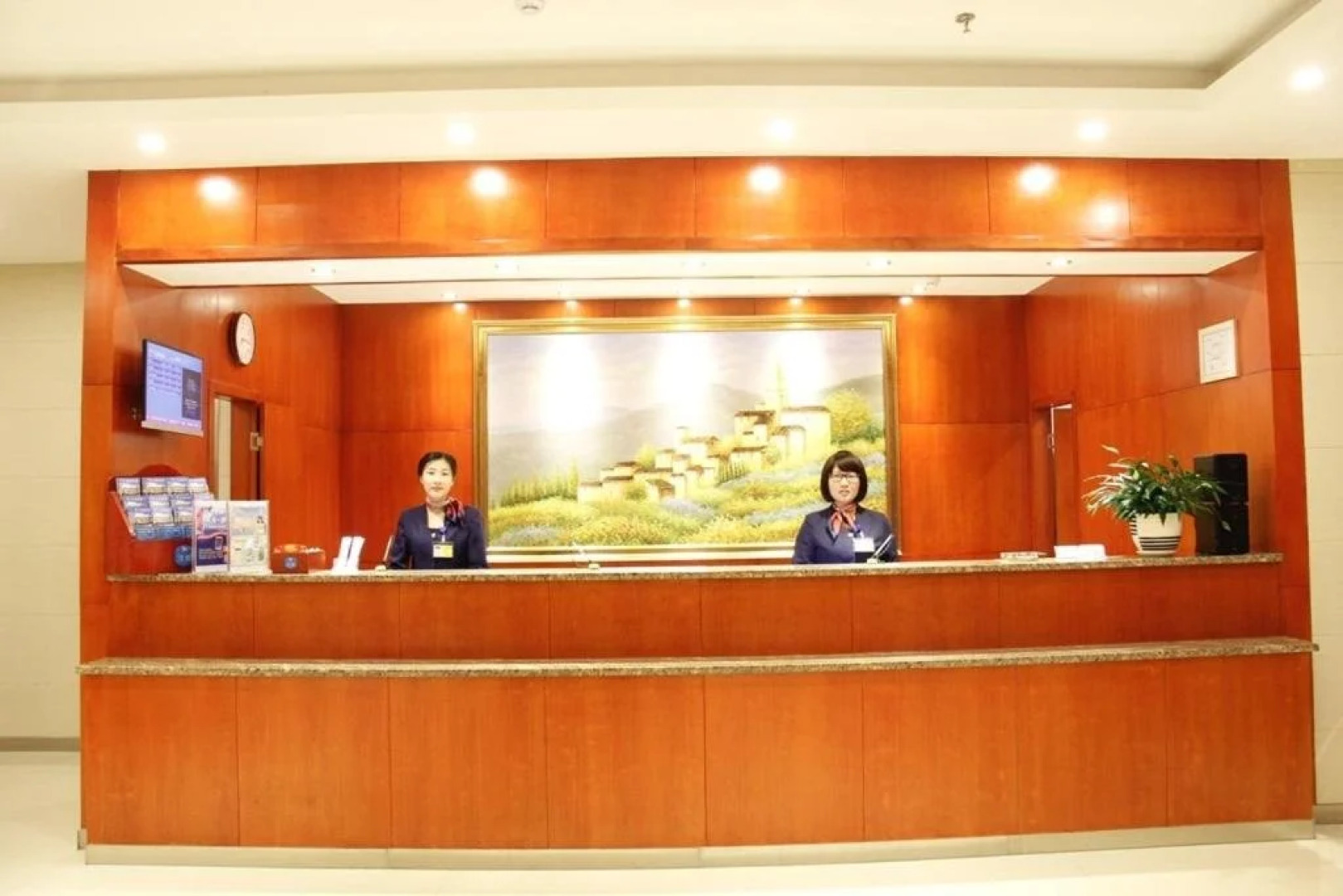 Hanting Express Xinzhou North Qiyi Road Hotel