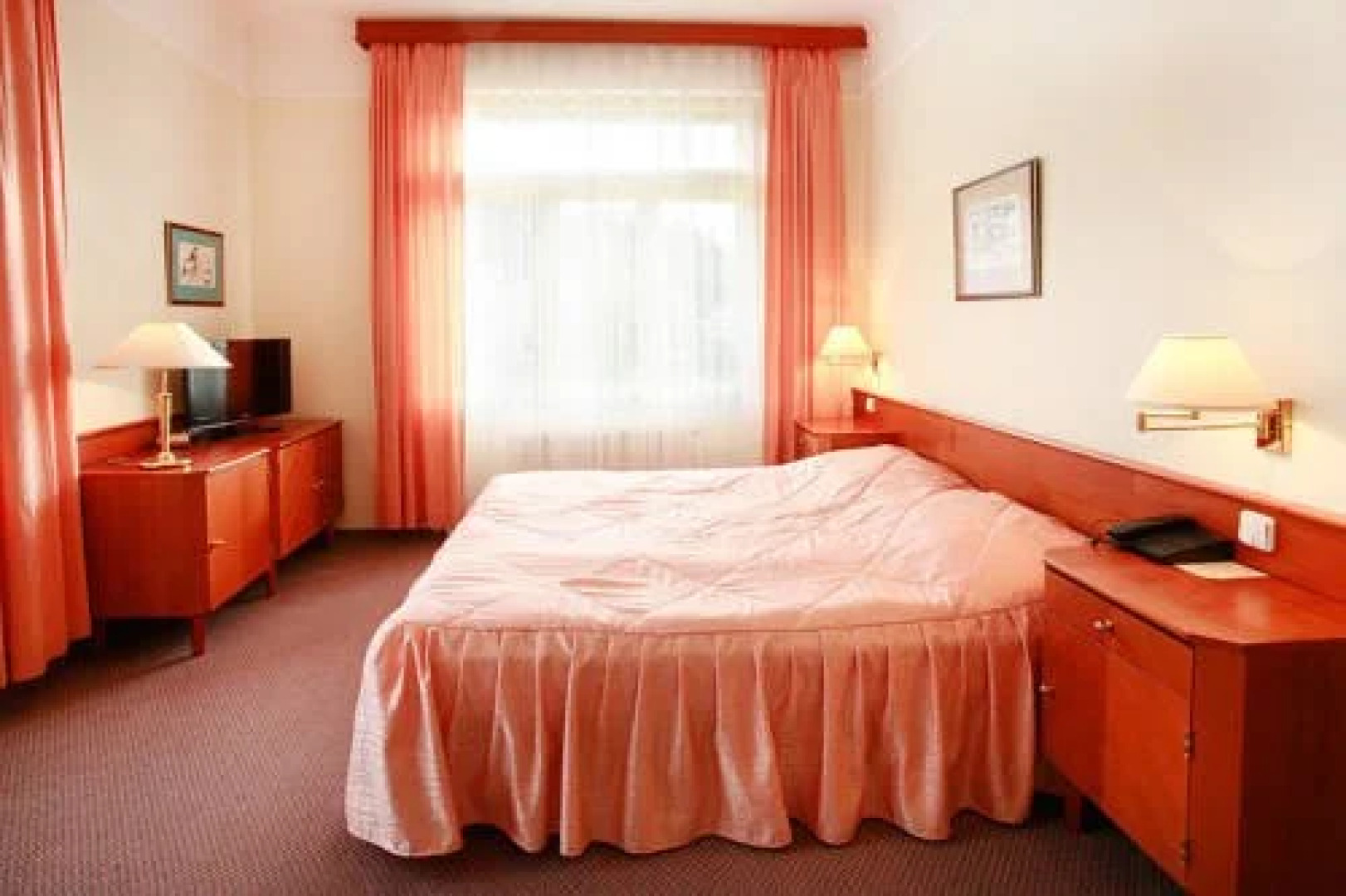 Lazensky Hotel Palace