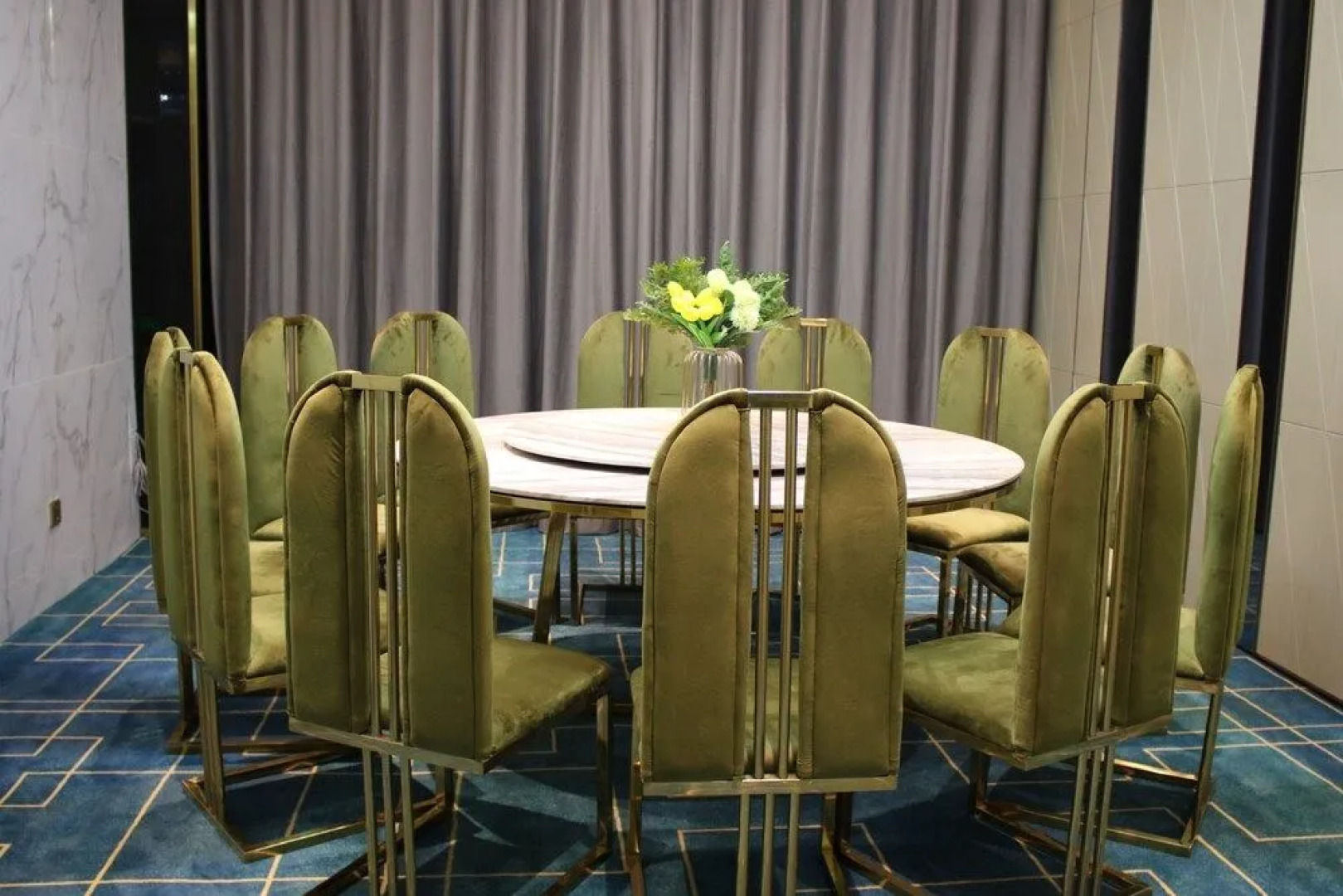 R-Kiss Boutique Hotel