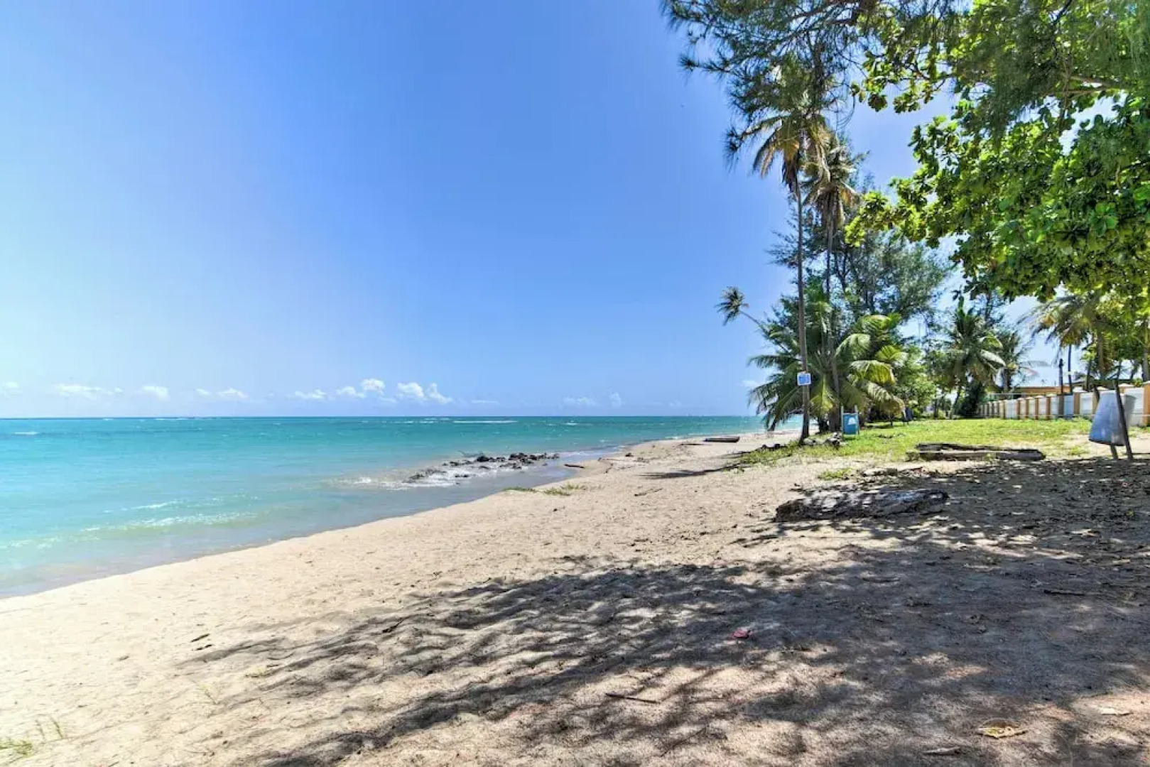 Loiza Condo w/ Rooftop Patio - Walk to Beach!