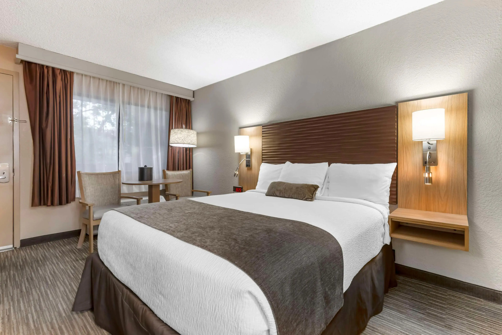 Best Western Plus Landing View Inn & Suites