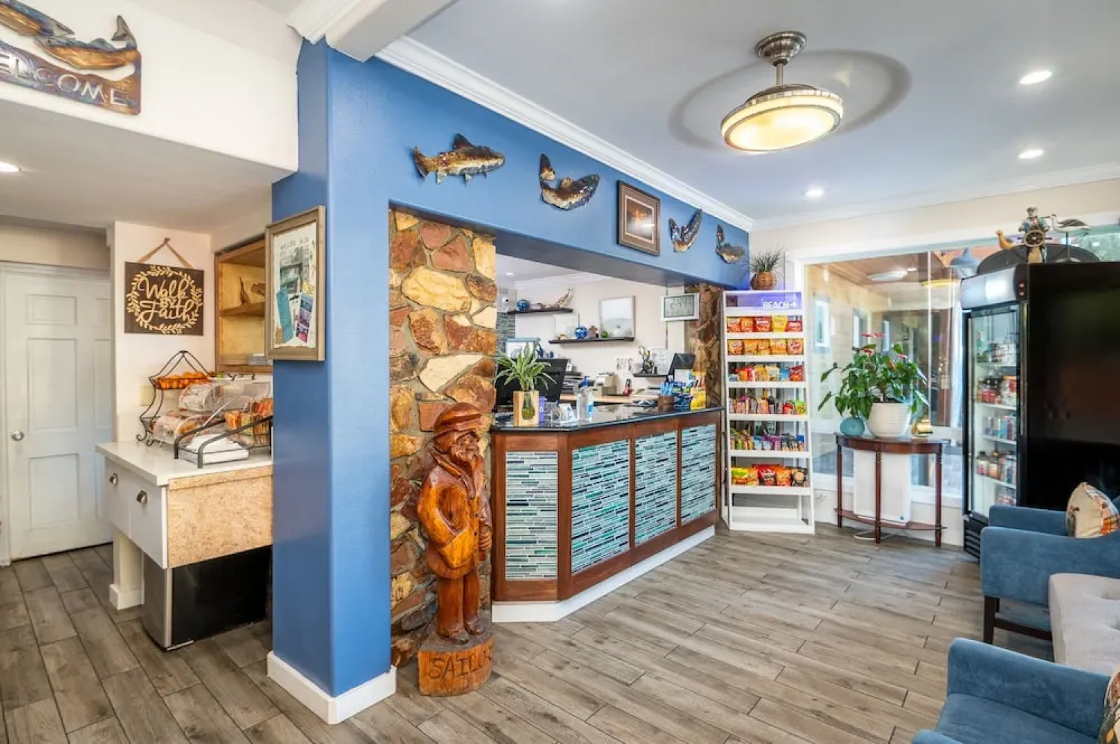 Sailor Jack's Oceanfront Inn