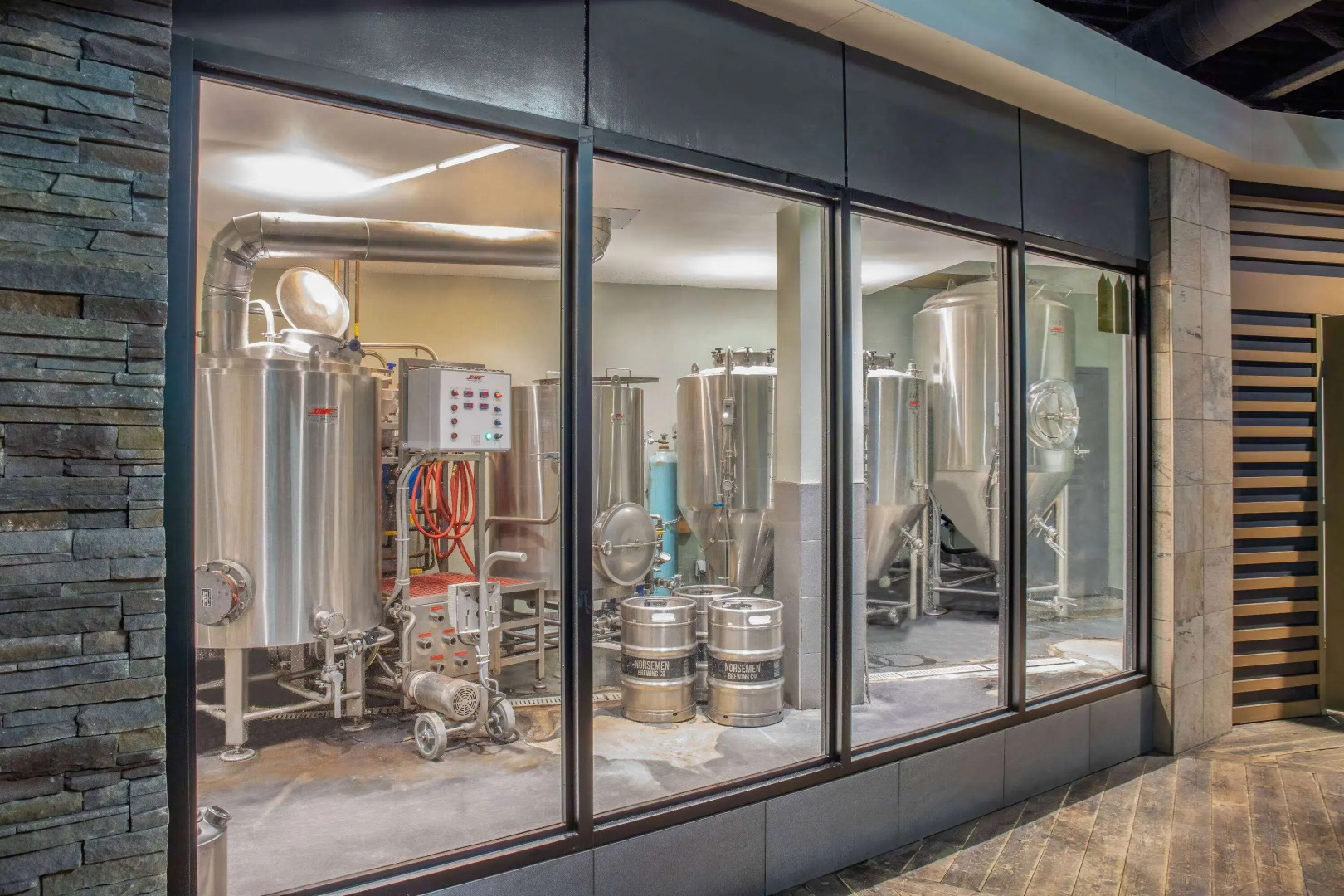 Days Inn & Conference Centre by Wyndham Camrose Norsemen