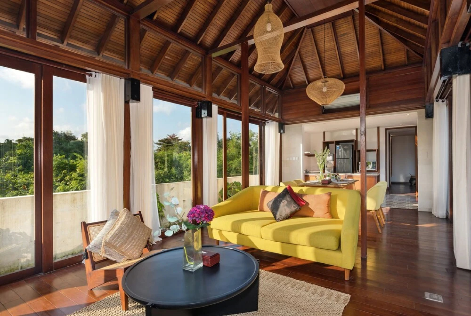 Fascinating Beachfront 2 Br Villa in Seminyak