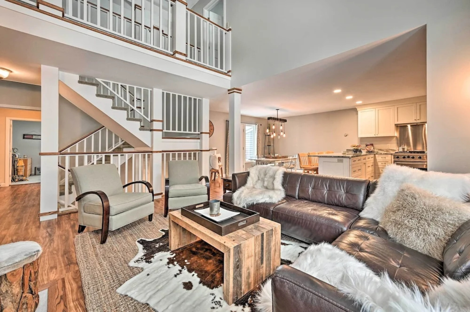 Updated Condo Next to Burke Mountain Bike Trails!