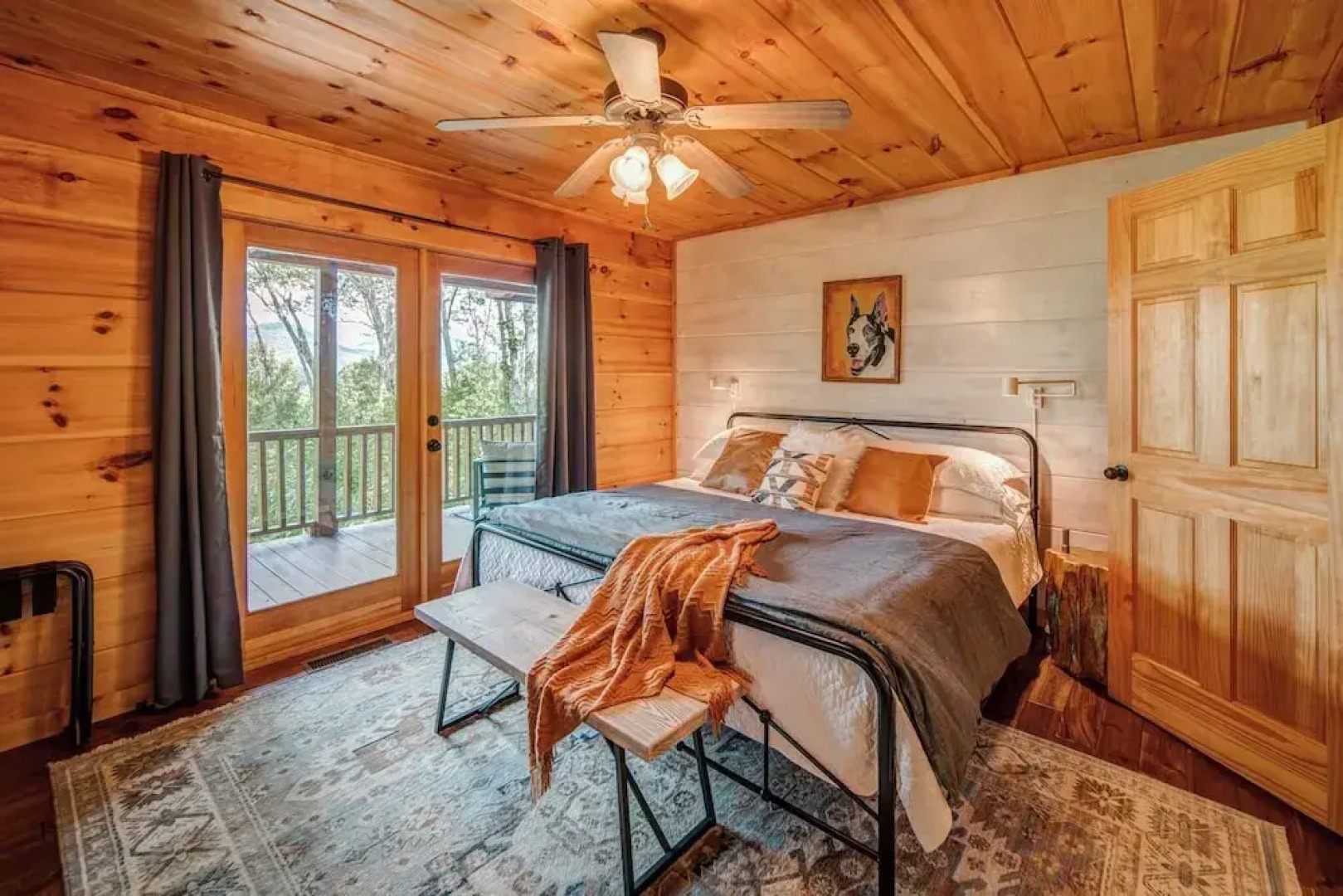 Gorgeous & Secluded 3 BDR Cabin in Mineral Bluff!