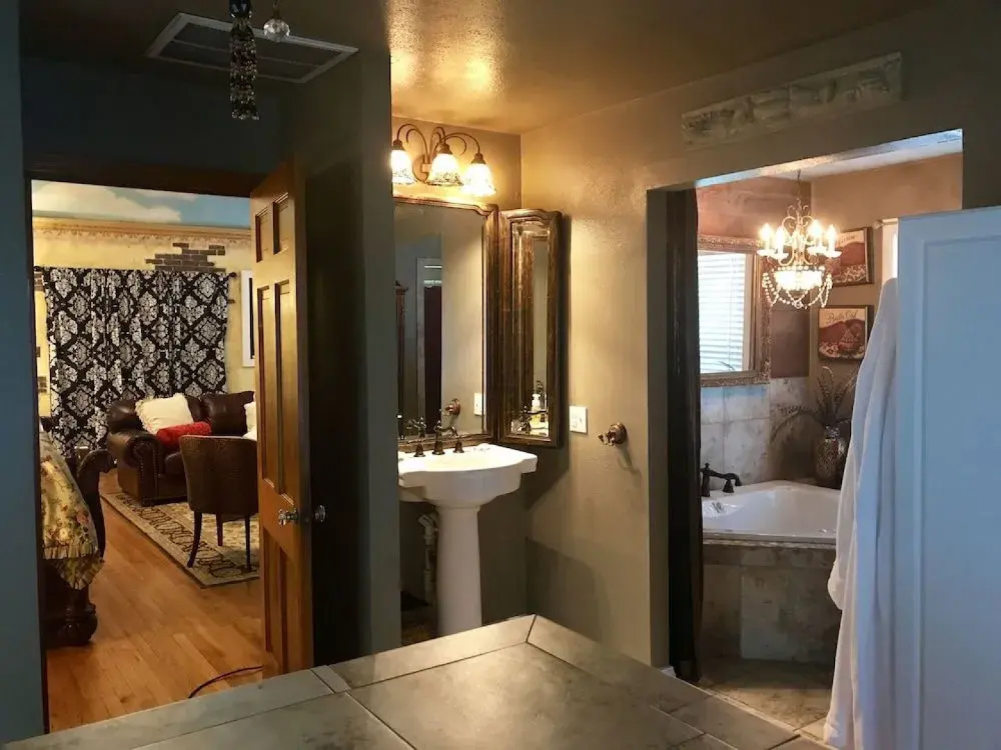 The Old Liberty Schoolhouse B&B