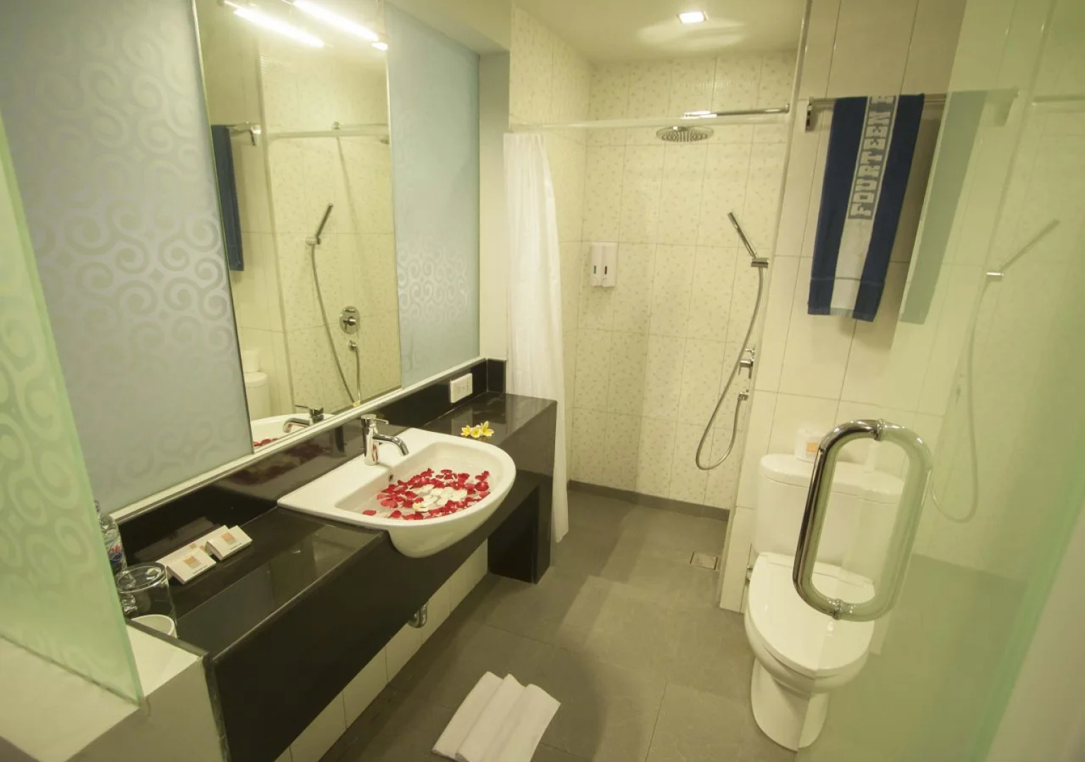 Бутик-отель Fourteen Roses