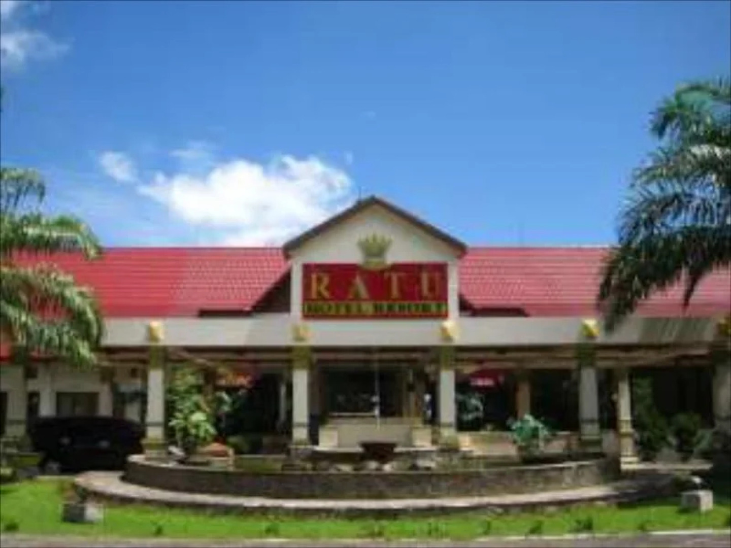 Ratu Hotel & Resort