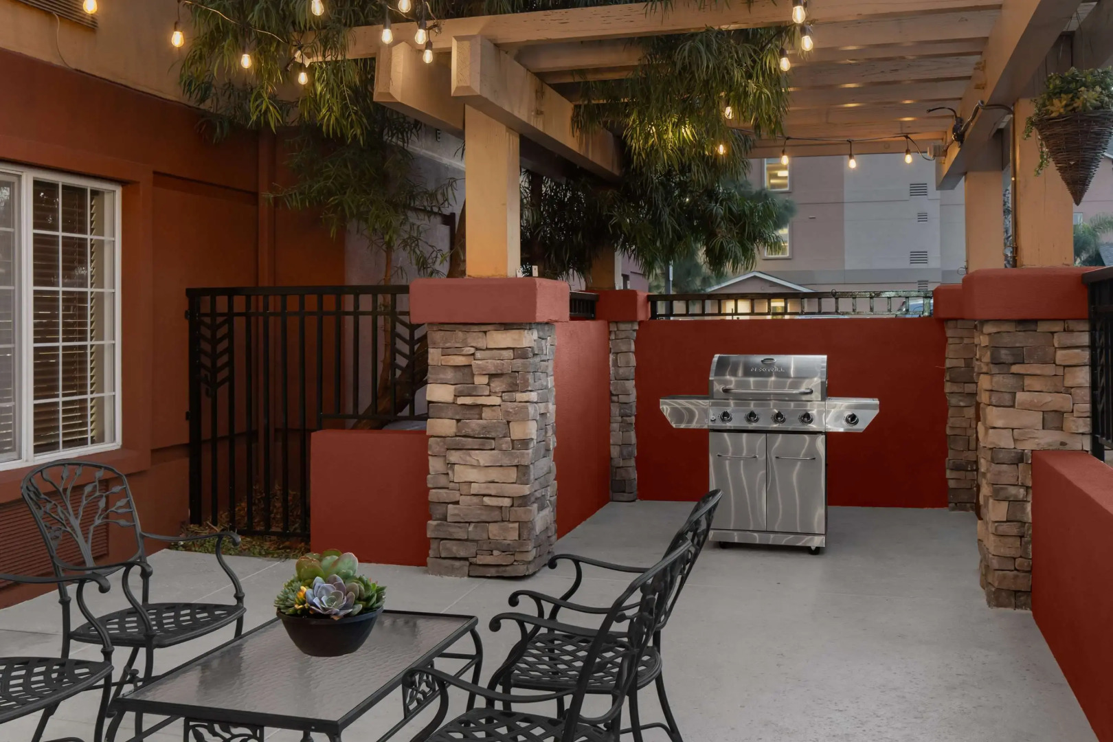 Larkspur Landing Extended Stay Suites Roseville