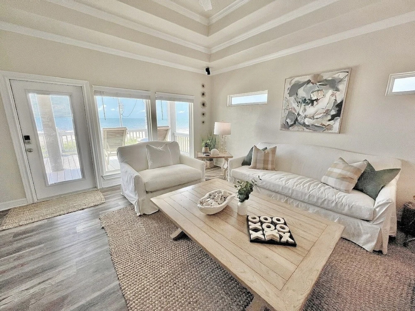 A La Playa 2 Bedroom Home by RedAwning