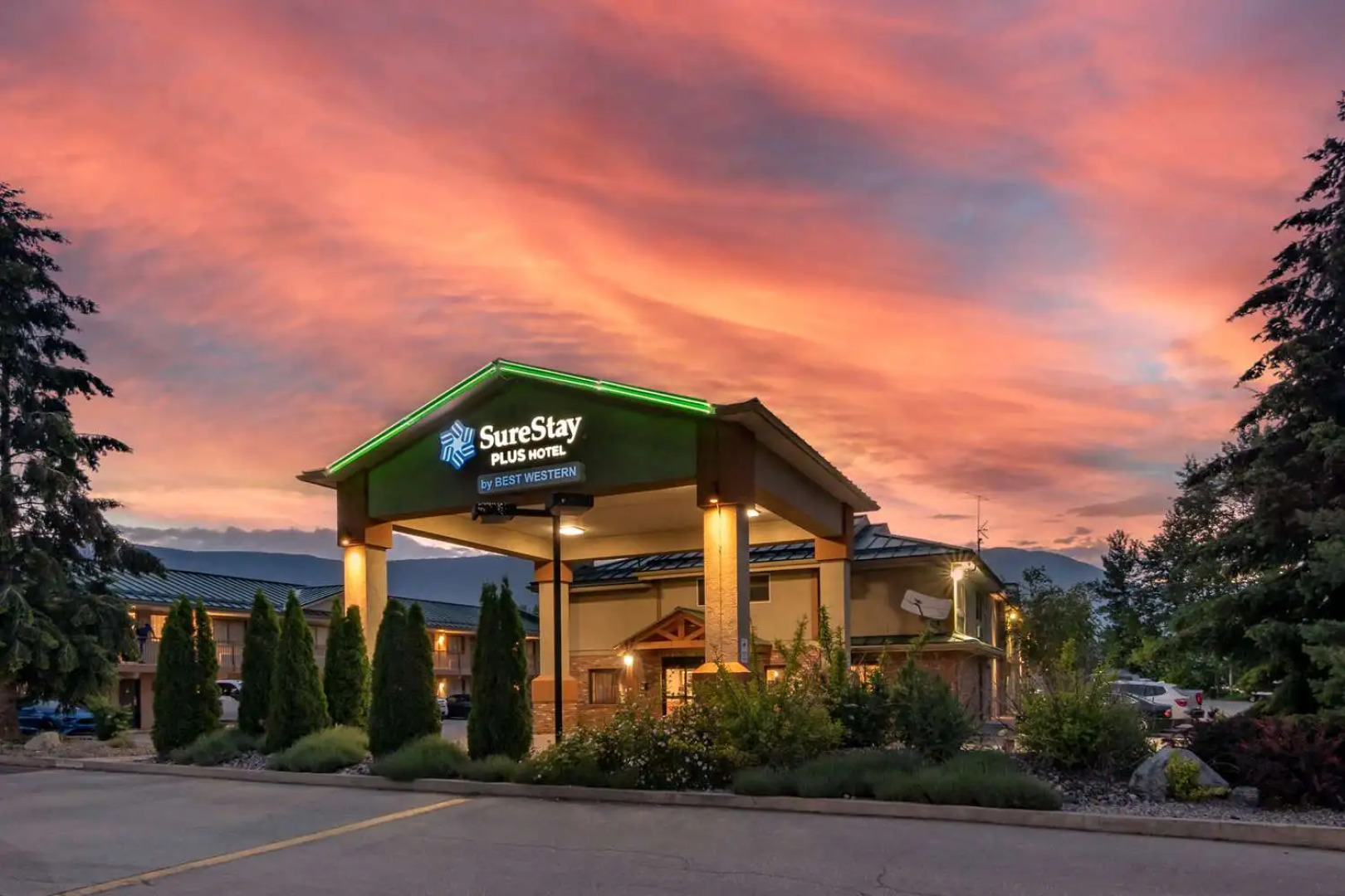 SureStay Plus Hotel By Best Western Salmon Arm