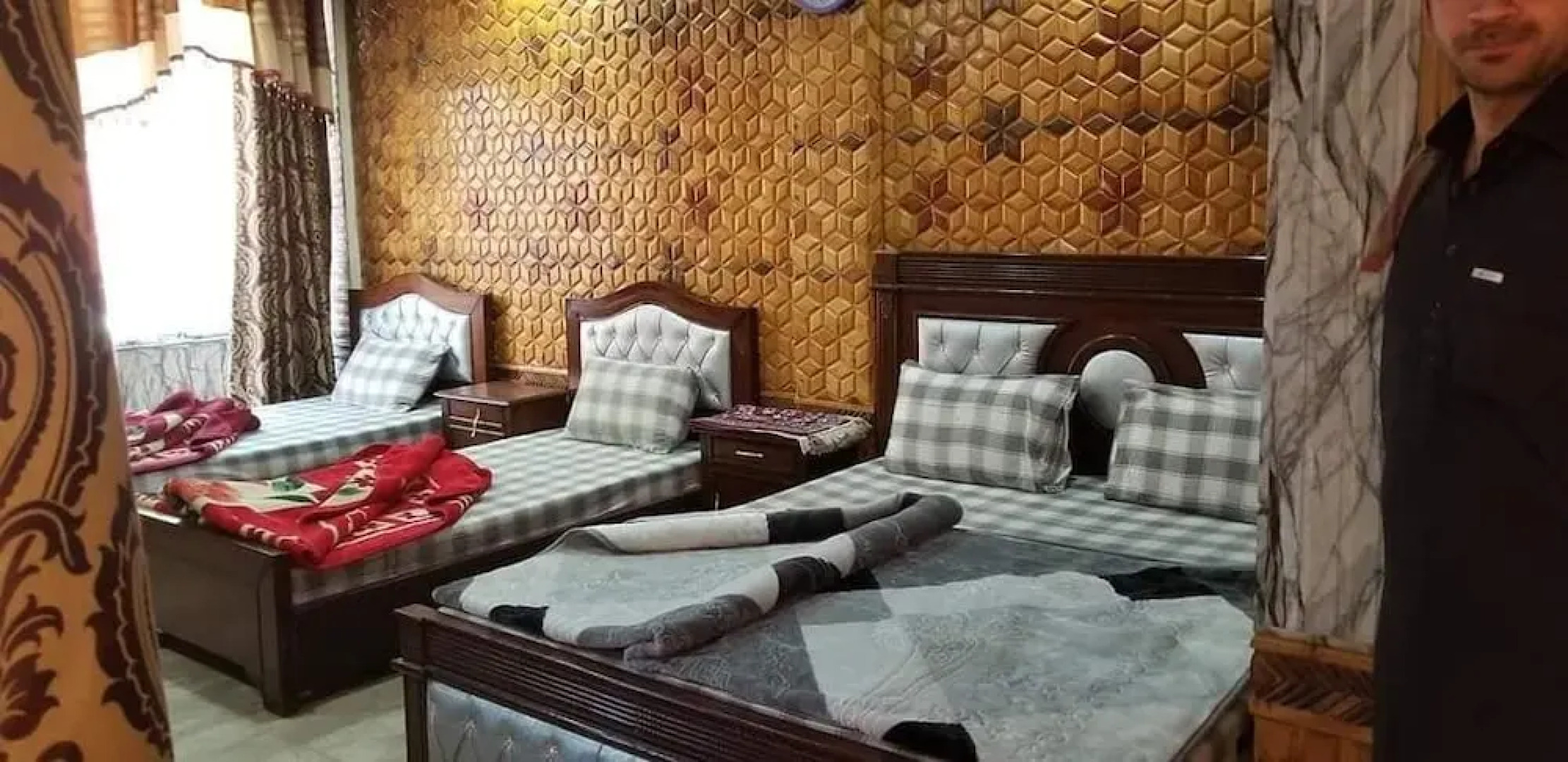 Madina Tower Hotel & Restaurant