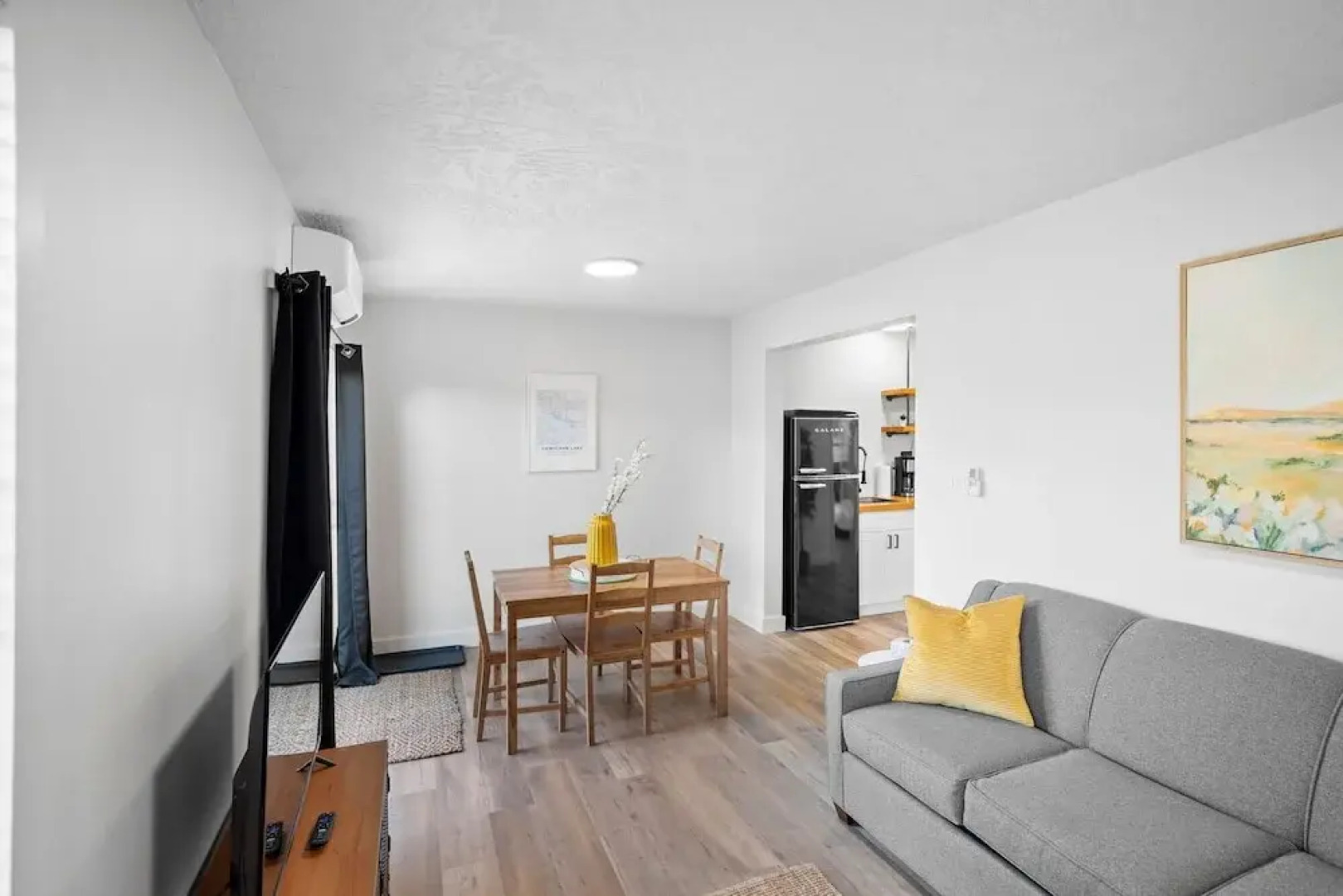 Riverside by Cowichan Lake Cottages