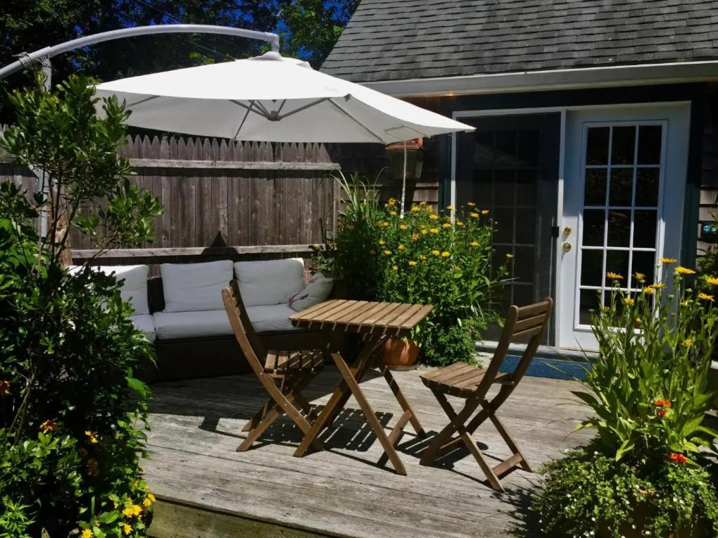 Charles and Charles MV