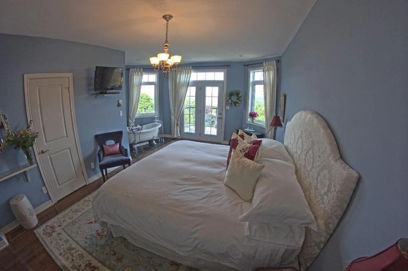 Benaaron Guest House