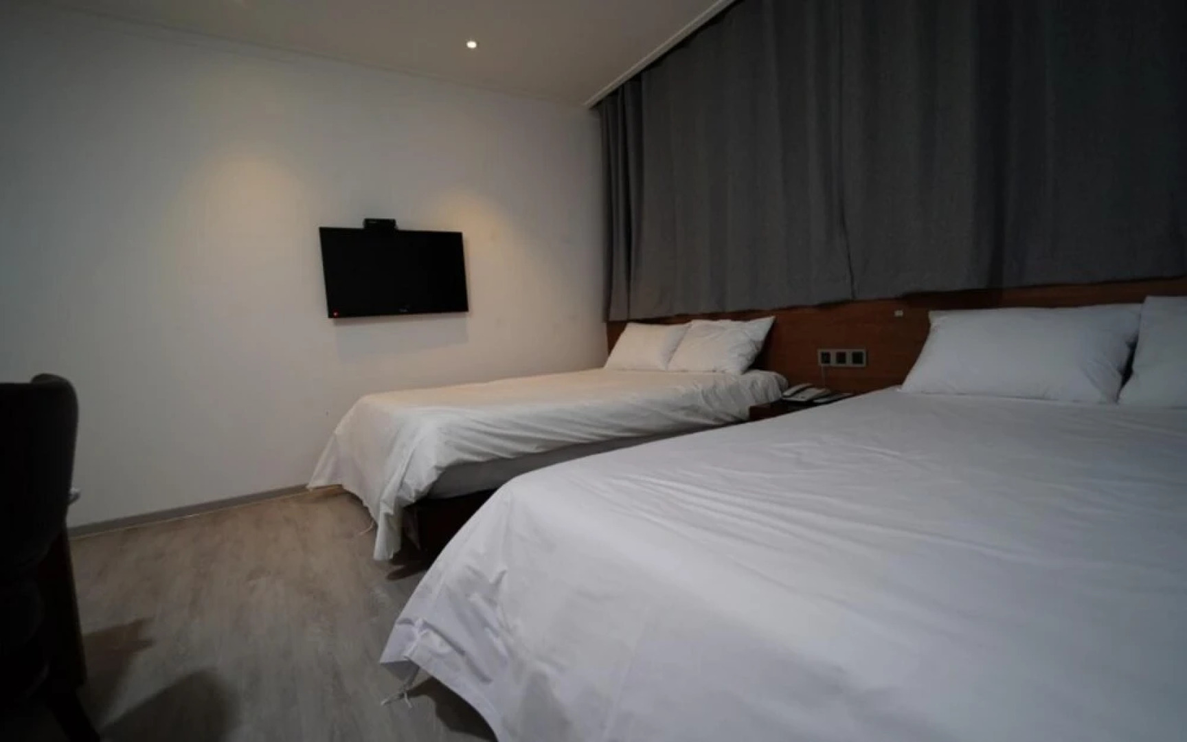 Mokpo Utopia Family Hotel