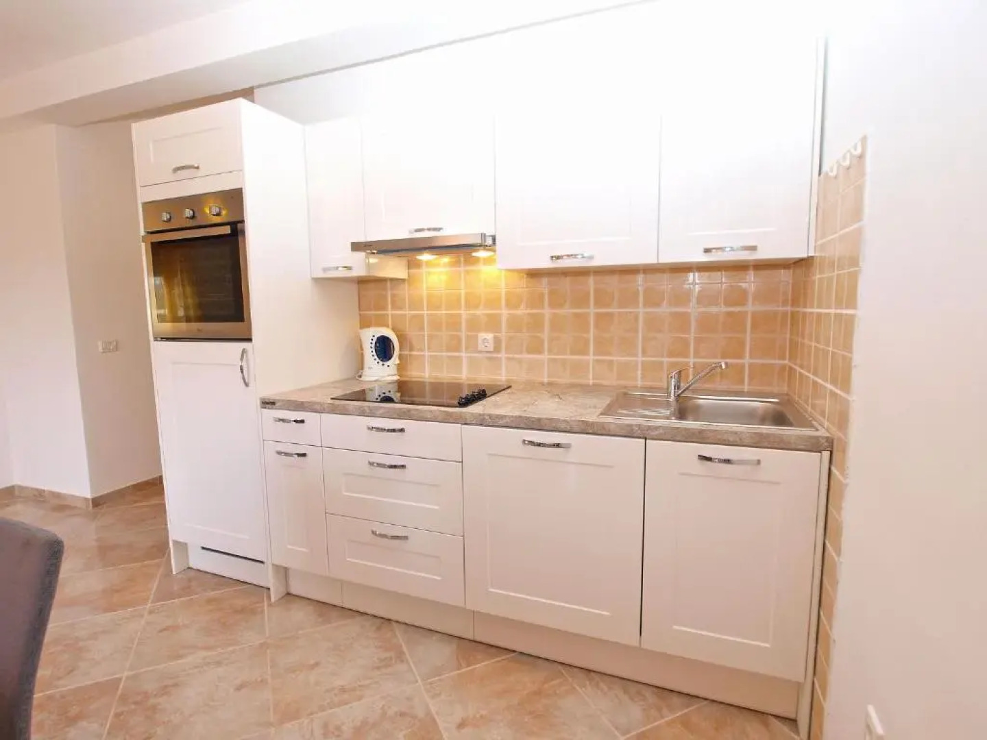 Apartments Antun 1237