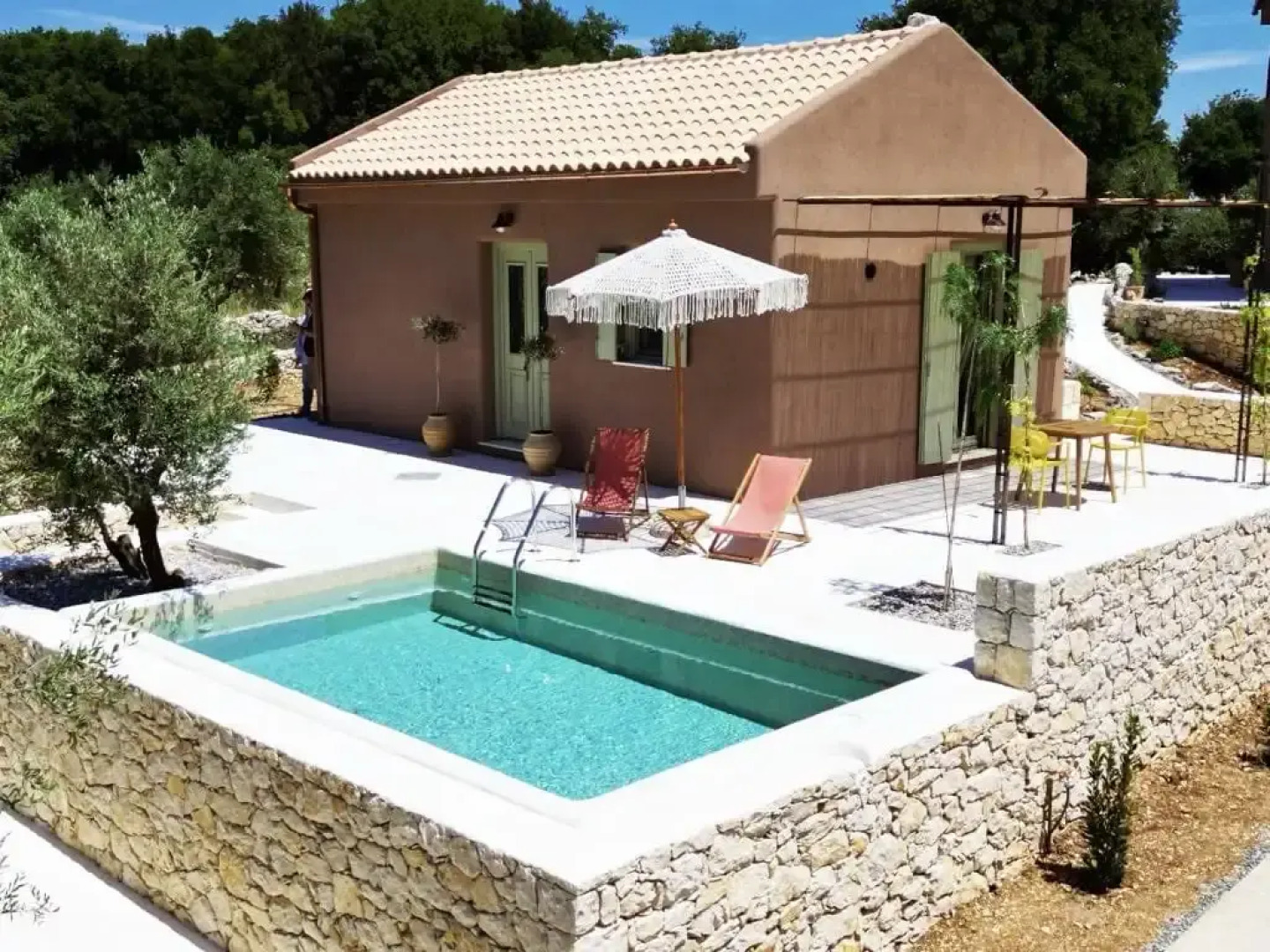 Rock n' Olive Villas