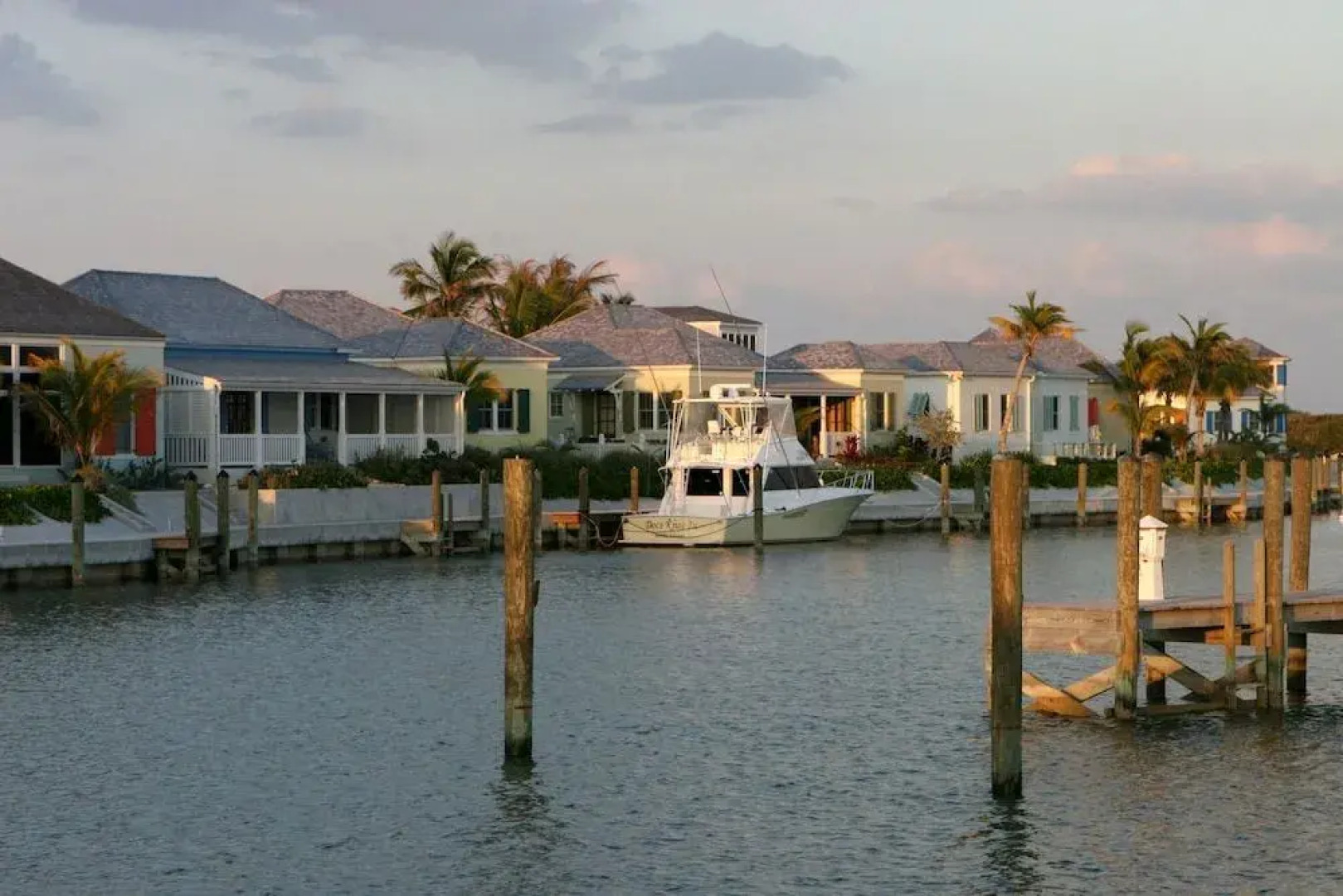 The Sandpiper Inn & Cottages