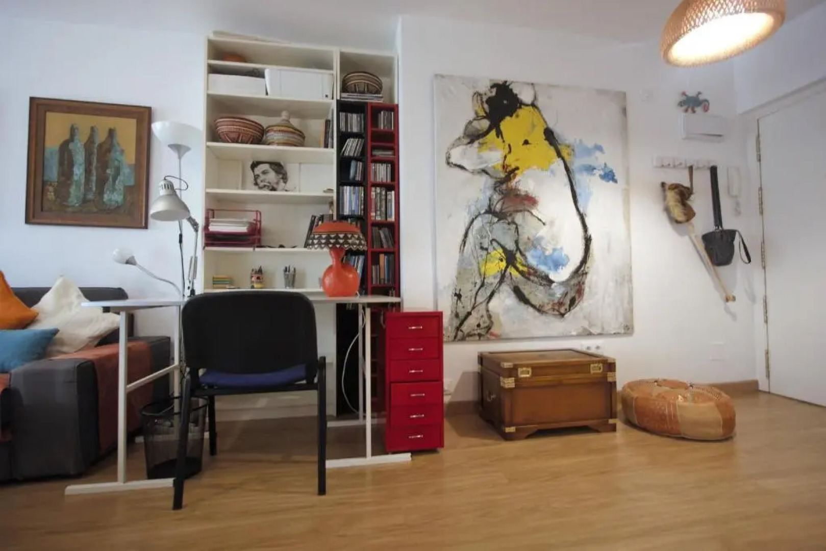 Bonito apart. con PARKING Y PISCINA