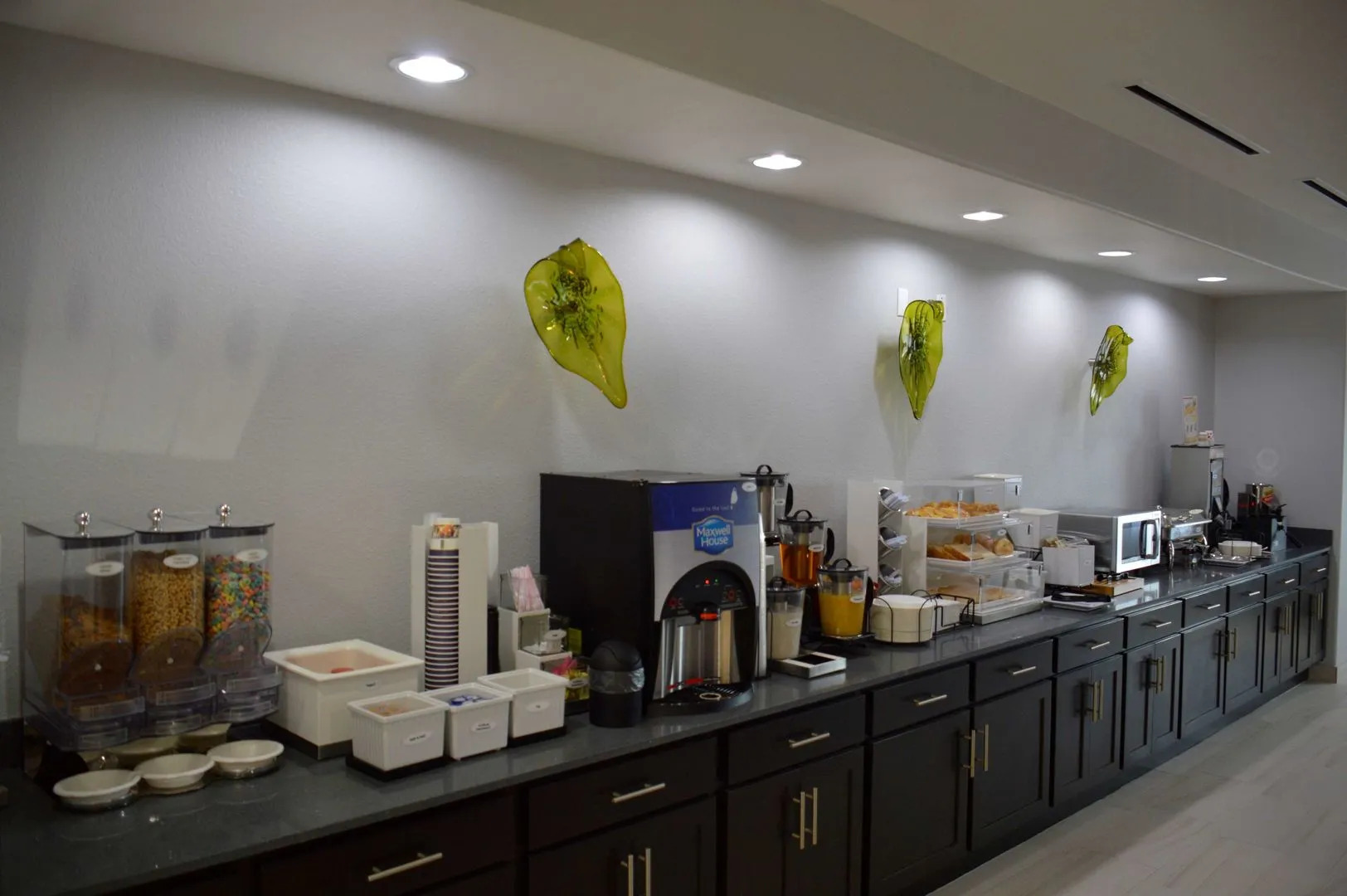 Best Western Plus Lytle Inn & Suites