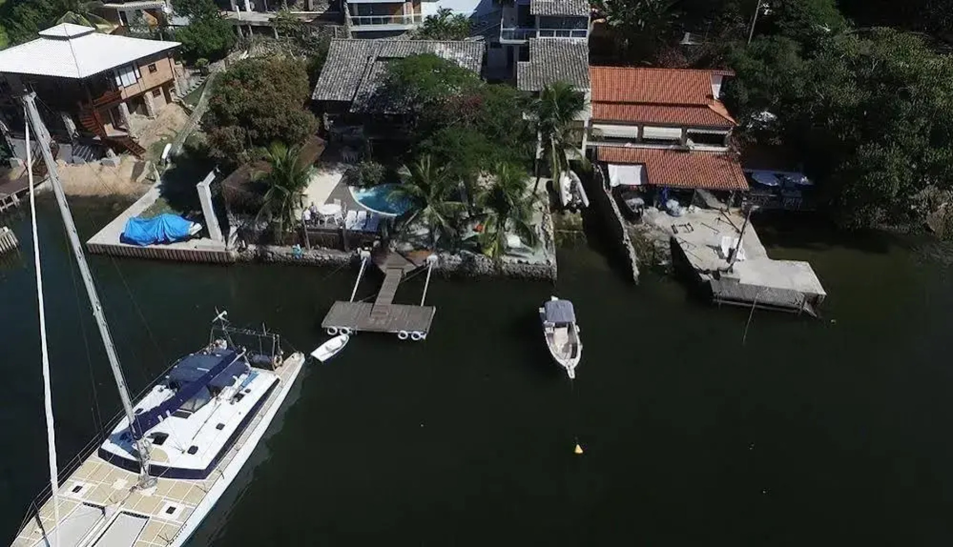 Porto Charitas Sailing Guest House