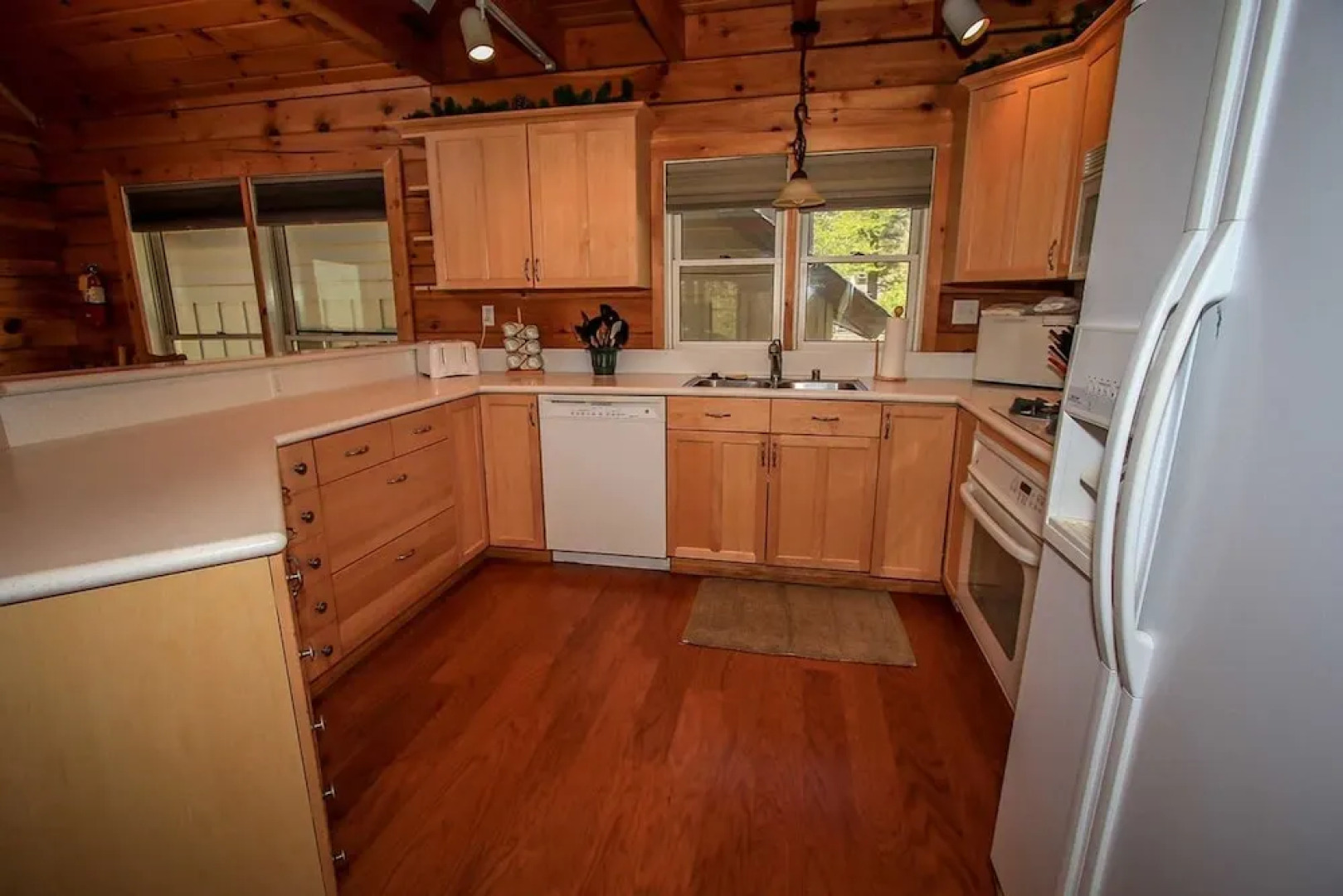 Arktos Jewel-589 by Big Bear Vacations