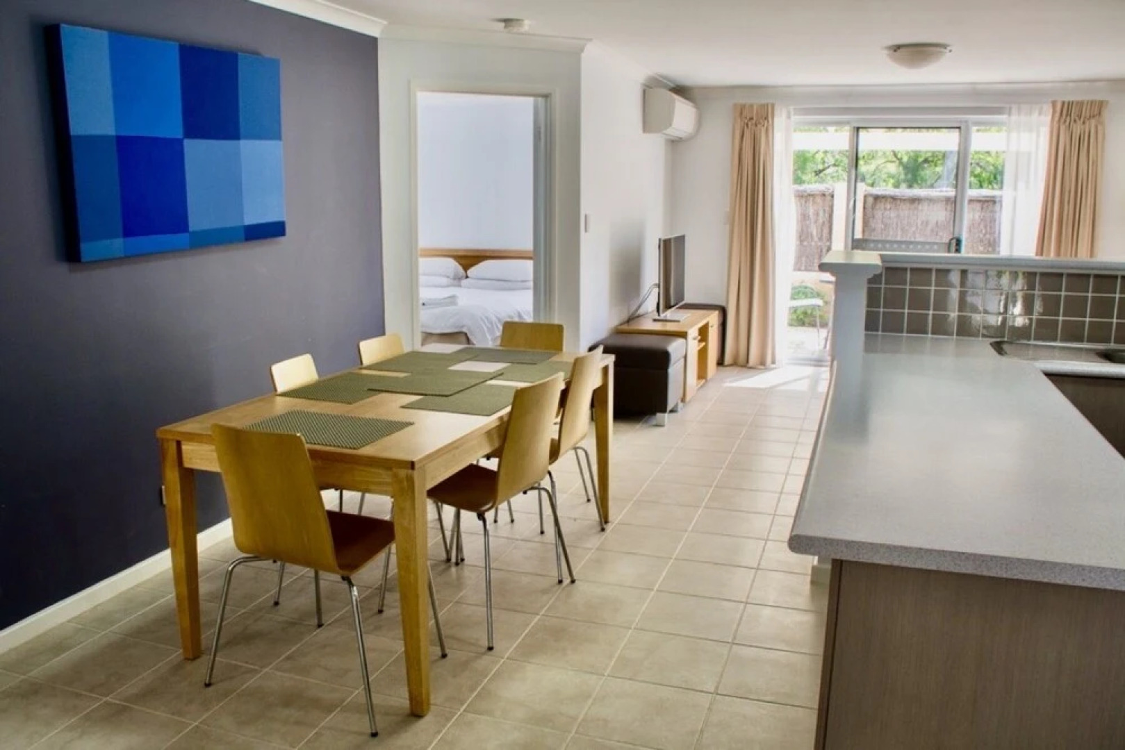 Sea Breeze Broadwater