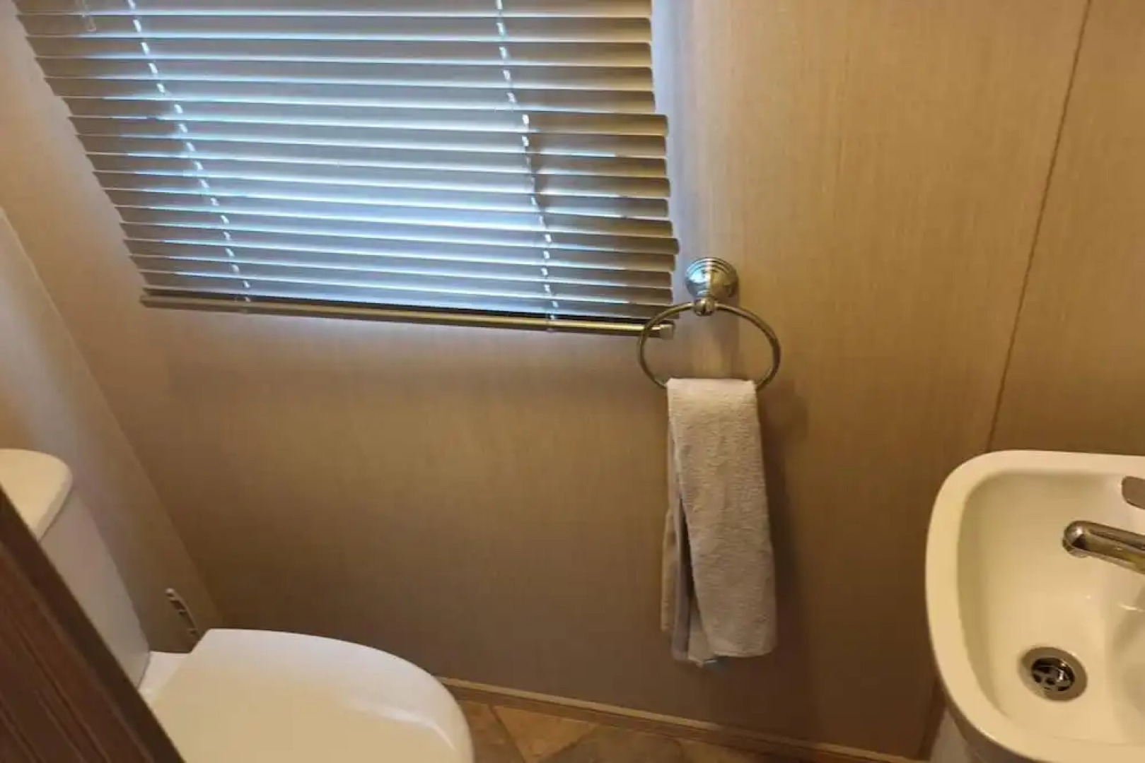 3 bed Static 12ft Caravan Home From Home Somerset