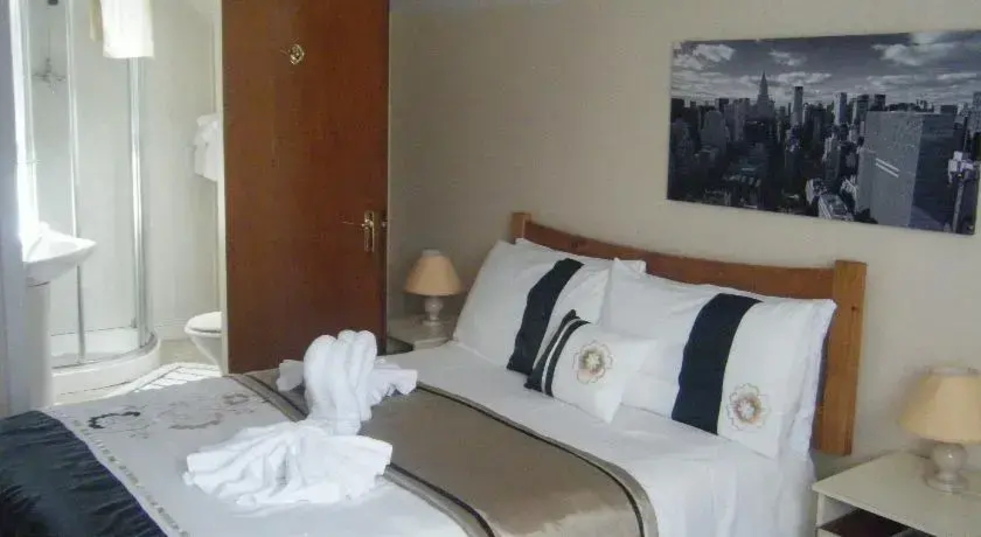 Attyrory Lodge Tourist Accommodation B&B