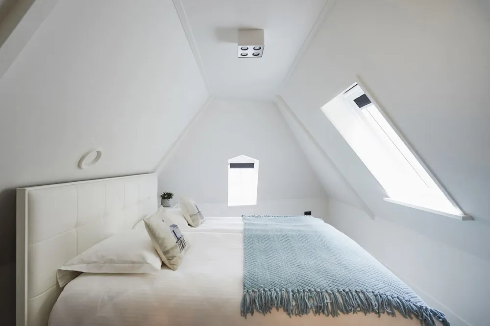 "DE BANK" - Hotel Apartments