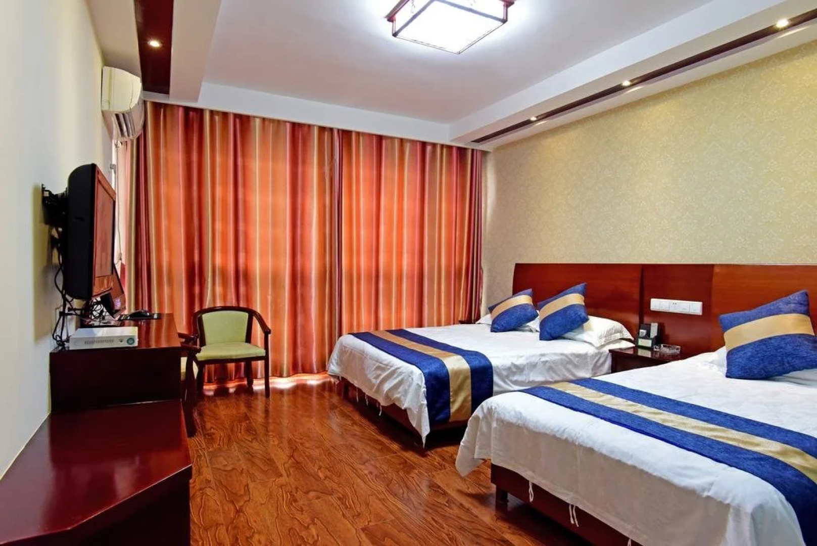 Jiuhuashan Four Seasons Garden Hotel