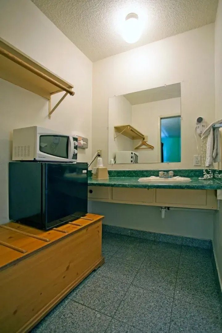 National 9 Santa Cruz