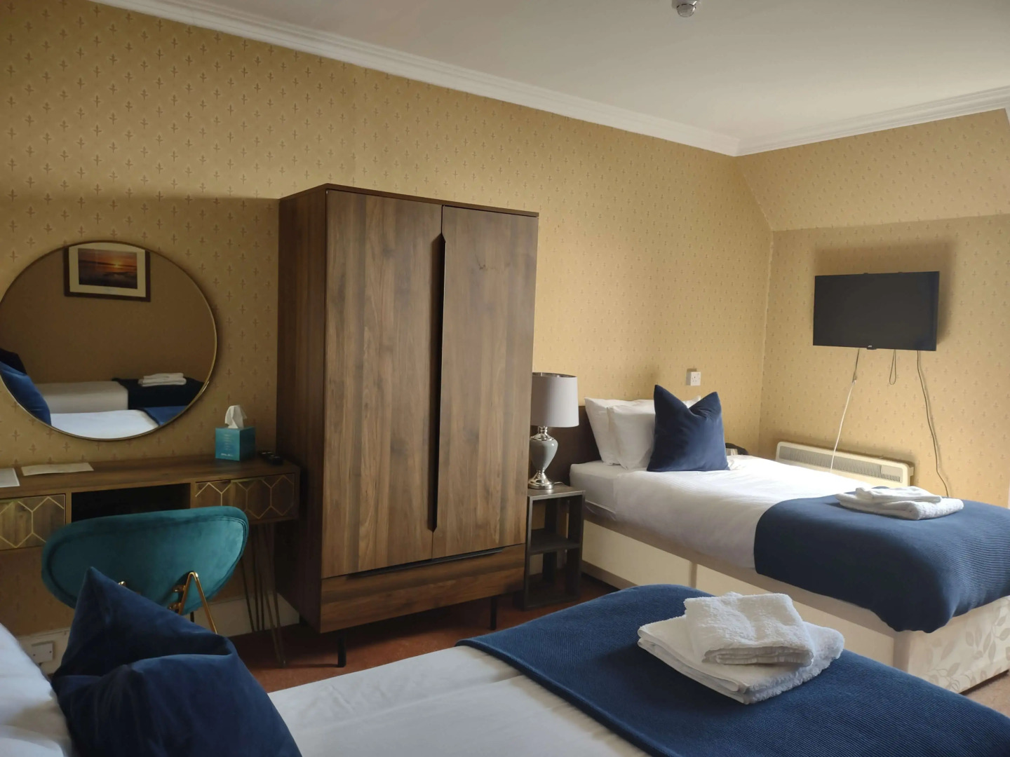 The Stromness Hotel by Paymán Club