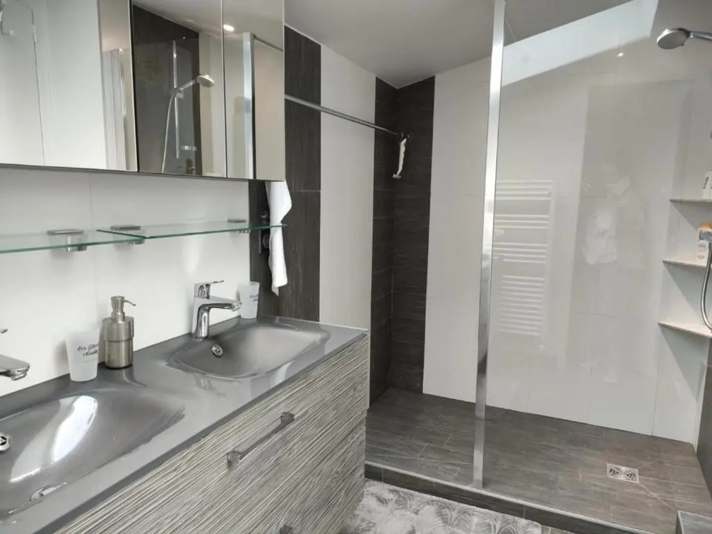 Gîte Belmont-de-la-Loire, 5 pièces, 10 personnes - FR-1-496-247