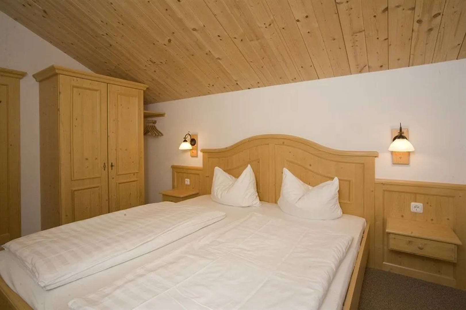 Alpendorf Dachstein West by ALPS RESORTS