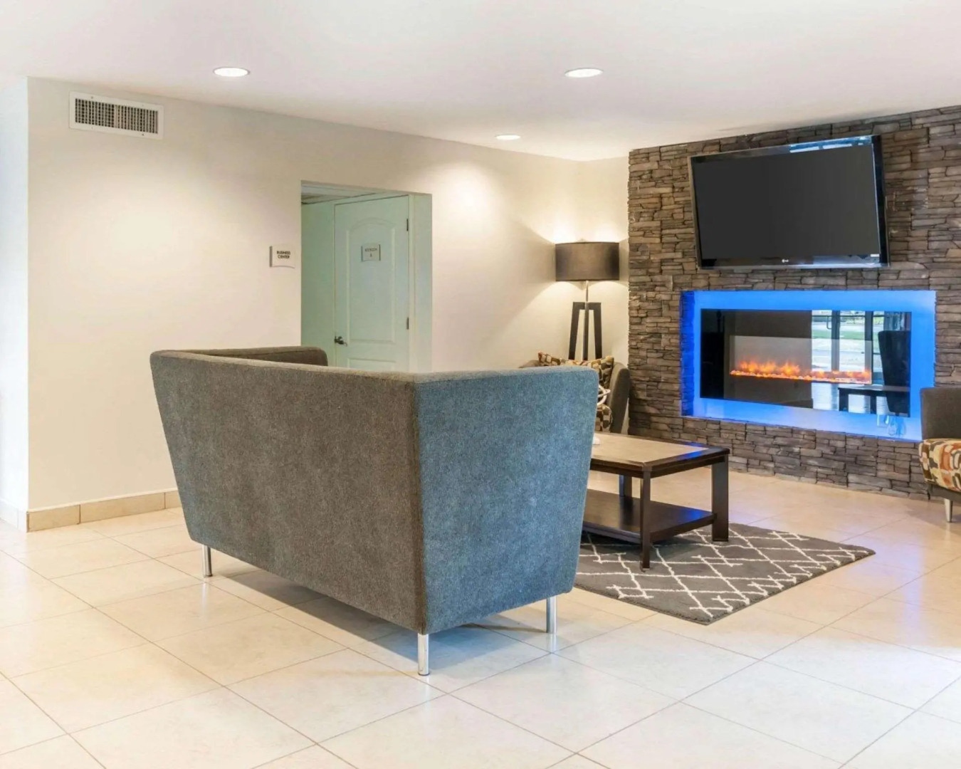 BlissPoint Inn Northwest Indianapolis