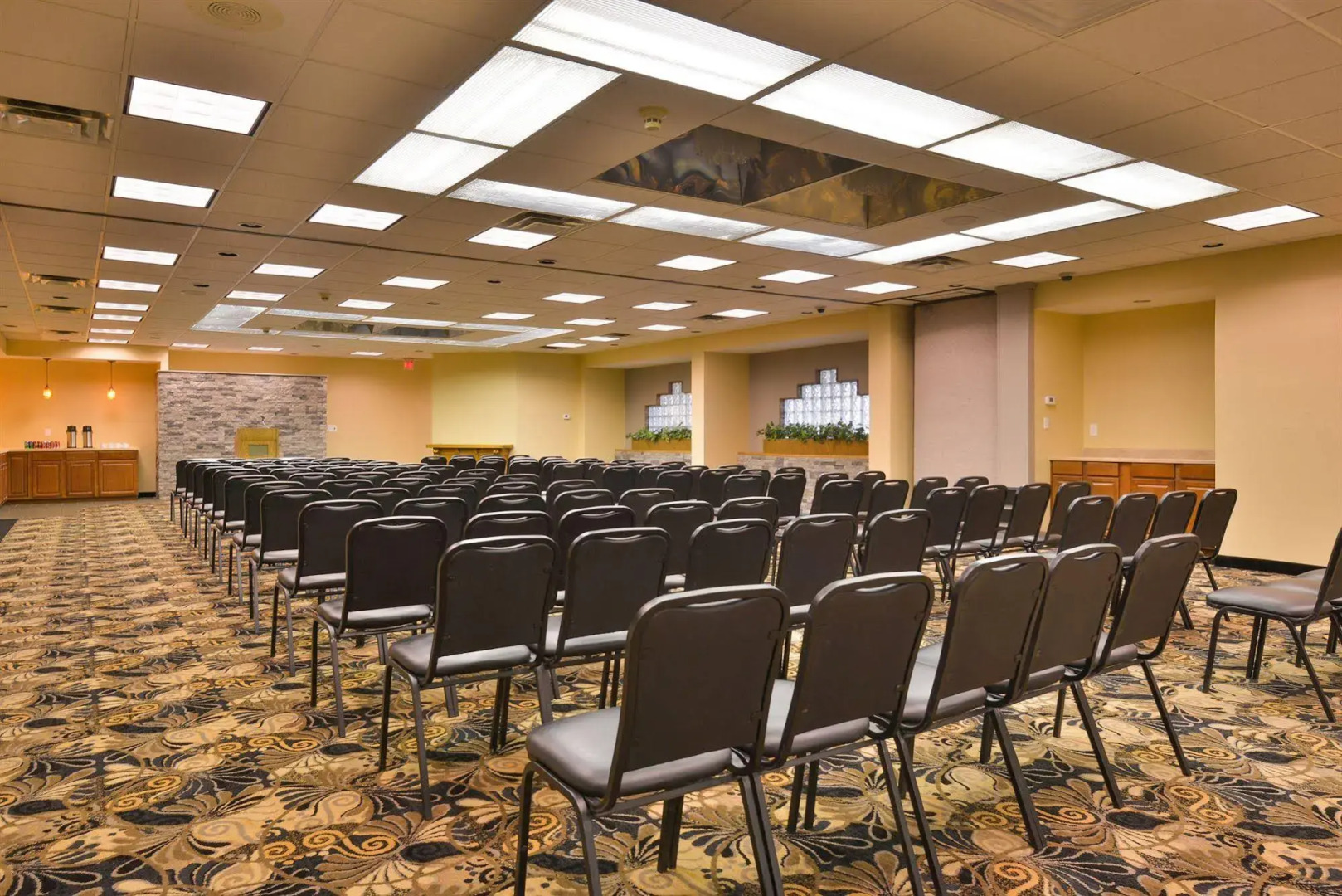 Days Inn by Wyndham Pittsburg KS