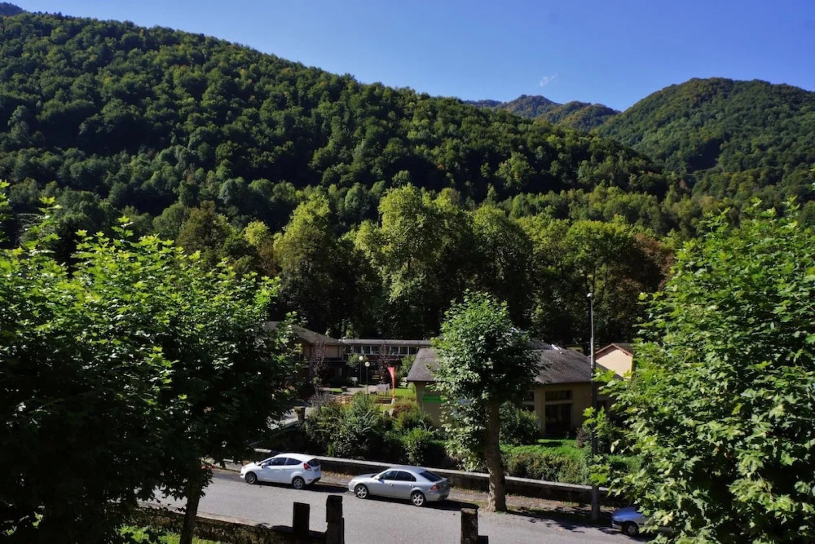 Logement n106 4pers face aux Thermes